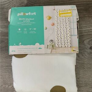 Pillowfort White and Gold Blackout Curtain